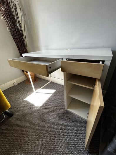 Computer desk / study desk