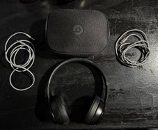 Beats Solo 4 Wireless Headphones. Black. Under Warranty!