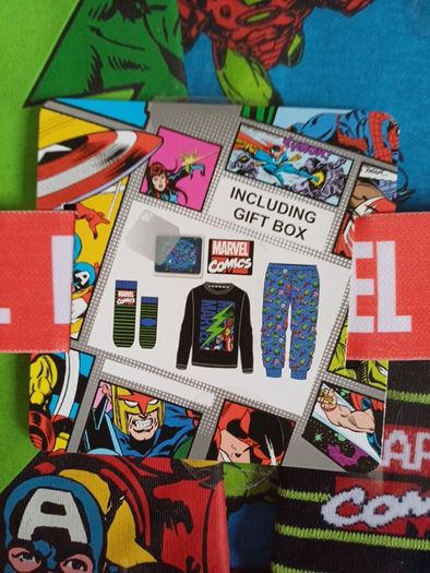 BNIB Marvel Pyjama Set Age 12-13