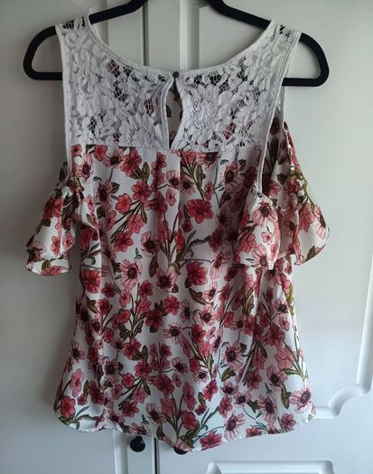 Cold Shoulder Top with white lace