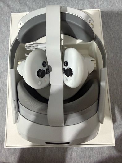Pico 4 Ultra VR headset