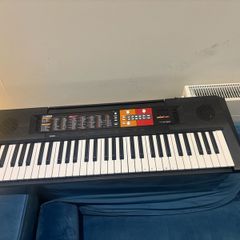 Yamaha Electronic Keyboard