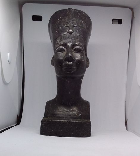 Vintage : Queen Nefertiti Marble Bust