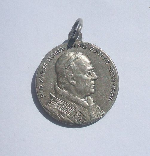 PIUS XI (Pope 1922-1939) - a vintage Holy Jubilee Year 1933/1934 medal