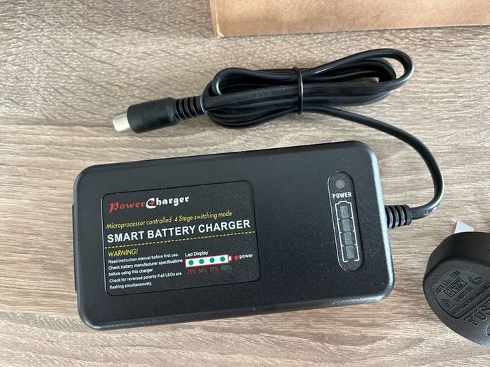 Smart Lithium Battery Charger