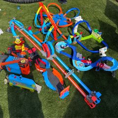 Hot Wheels tracks