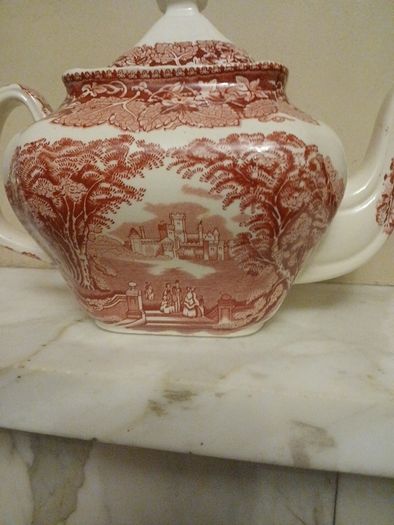 Tea pot