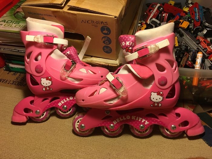 Hello Kitty roller blades
