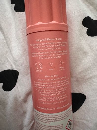 sundae strawberries and cream whipped shower foam 265ml