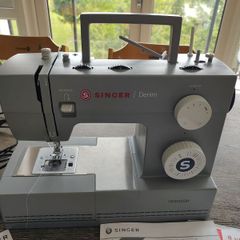 Singer Denim Sewing Machine (Like-new)