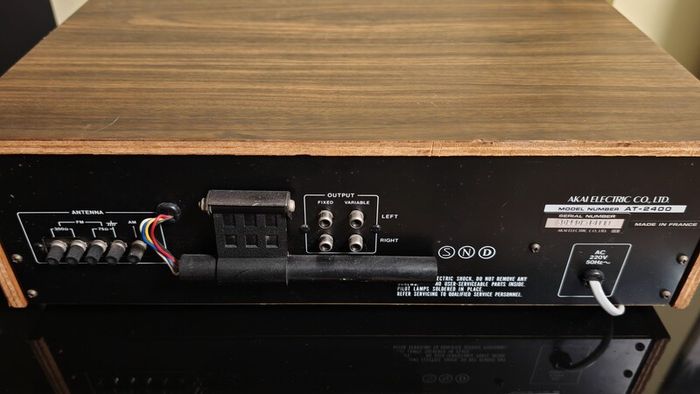 Akai AT 2400 Tuner