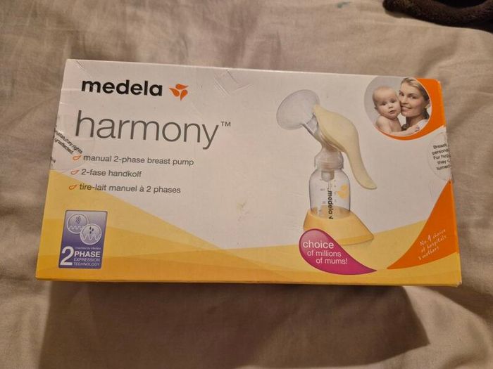 Medela Harmony Breast Pump