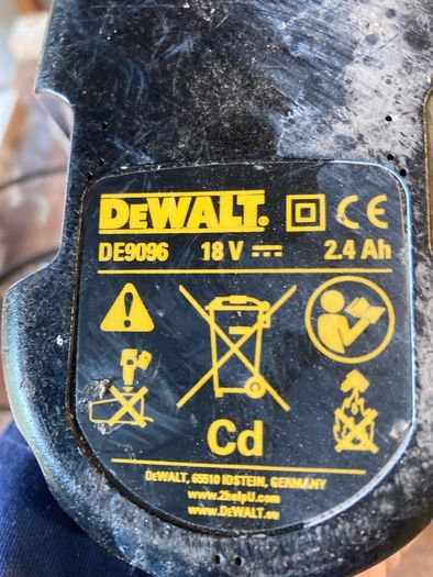 DeWalt battery & charger