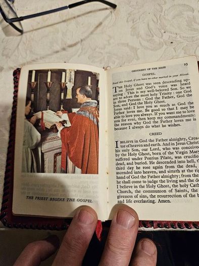 The Saint Andrew Simple Daily Missal. By Dom Gaspar Lefebvre O. S. B. 1959 Edition In Good Condition.  See Photos For Same.