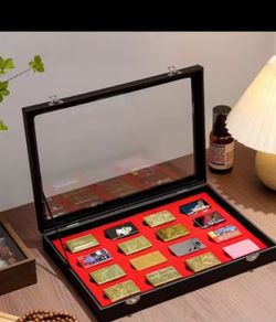 Lighter display box for Zippo