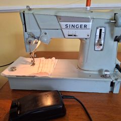 Singer Sewing Machine (357K)
