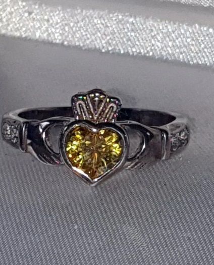 Vintage Sterling Silver Topaz Claddagh Ring