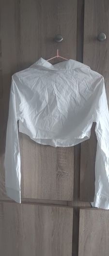 crop white shirt fits Xs s