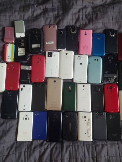 Joblot of 38 Phones Mostly for Parts or Repair