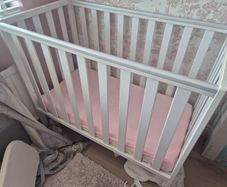 baby cot