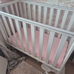 baby cot