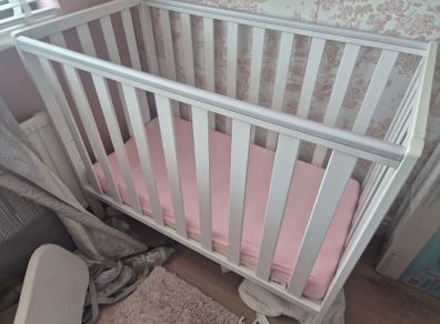 baby cot