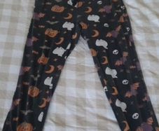 spooky themed lounge pants from h&m