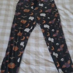 spooky themed lounge pants from h&m