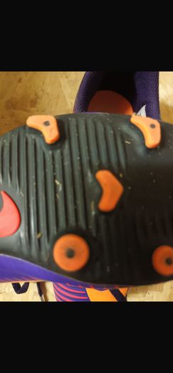 Football boots, size 4