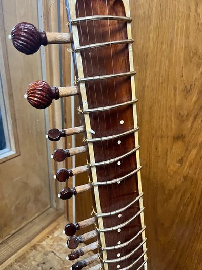 Sitar w/ hardcase