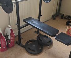 Weights bench, barbell and 60kg weights