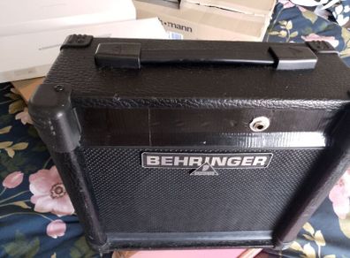 Behringer Speaker and cabinet 8inch for guitar