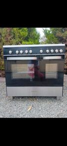 Gas and electric cooker