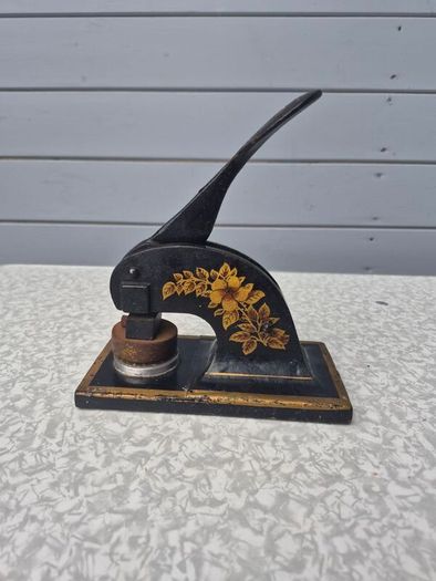 antique cast iron desktop embossing press