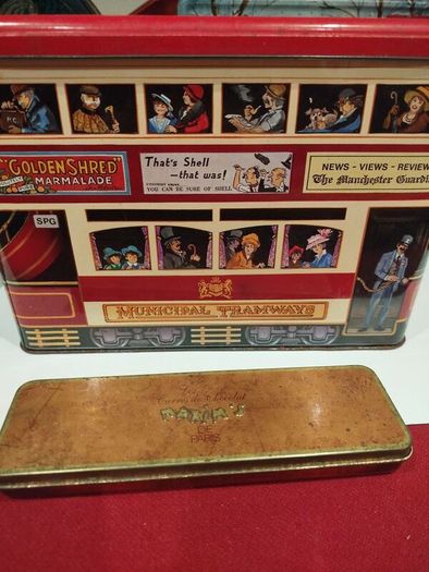 Collectable storage tins