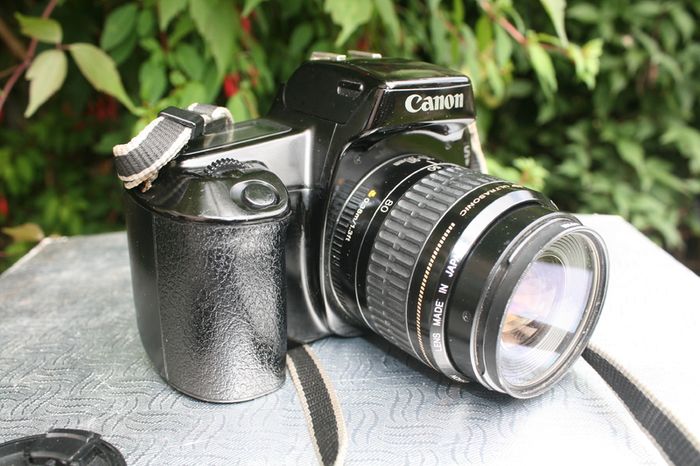 Canon EOS 1000f with 28-80mm Canon EF zoom lens