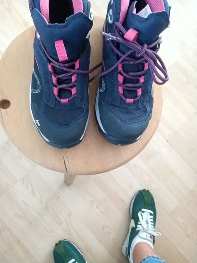 Ladies hiking boots