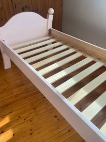 Pink princess wooden single bed