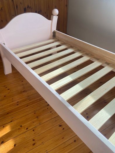 Pink princess wooden single bed