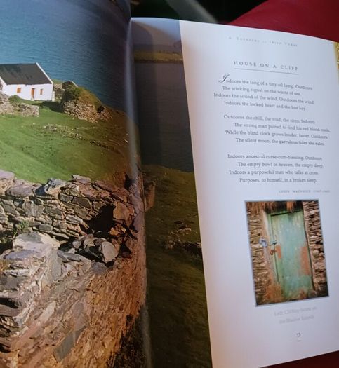A Treasury of Irish Verse / 2002