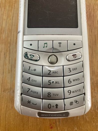 Motorola ROKR iTunes phone