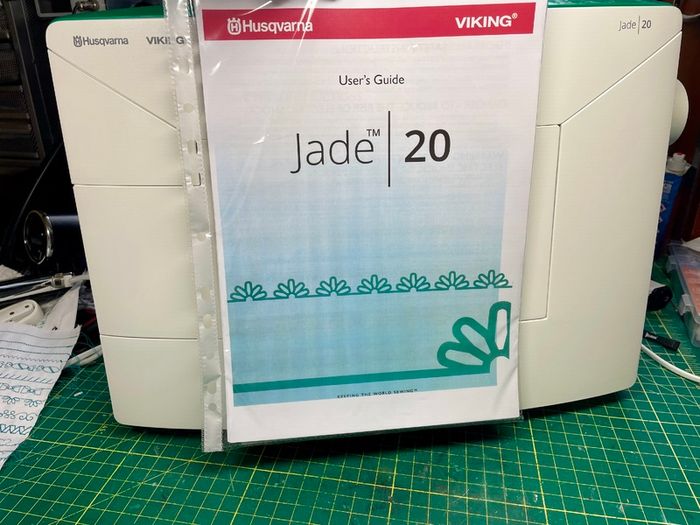Huskvarna Viking Jade 20 Sewing Machine - As new - Serviced - Premium machine