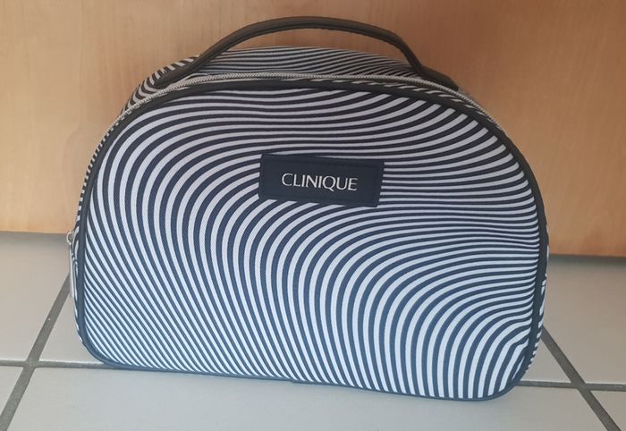 New Clinique Makeup Bag
