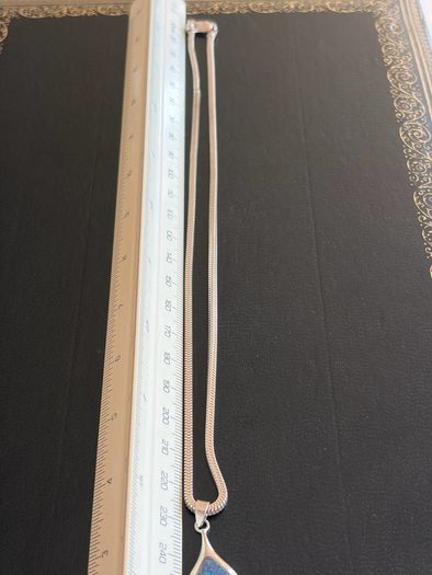 silver neck