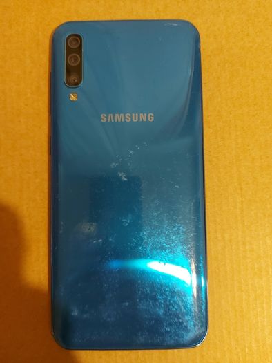 Samsung Mobile Phone, Unknown Model, Not Powering on, Battery seems swollen, for parts or repair, excellent cosmetic condition