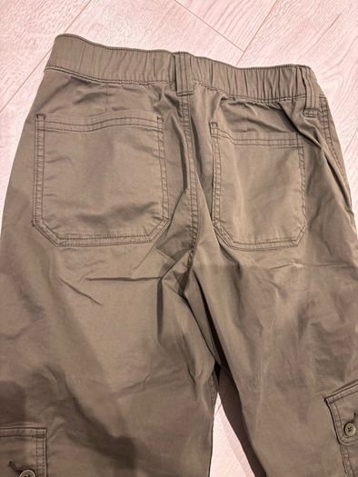 Hollister Cargo Trousers (khaki green)