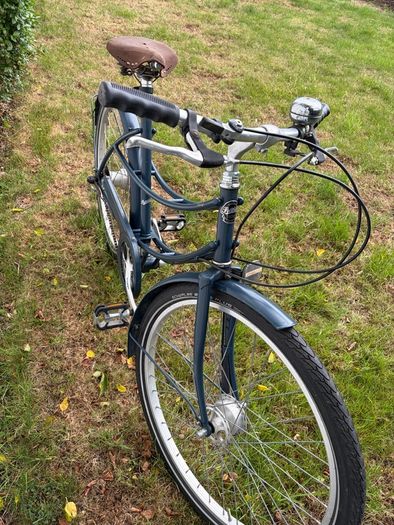Beautiful Pashley Penny ladies bike.