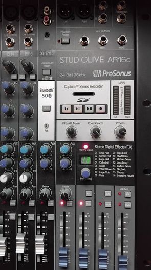 PreSonus StudioLive AR16c hybrid analog/digital mi