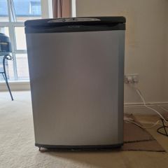 Hotpoint RZA30 Freezer (under the counter)