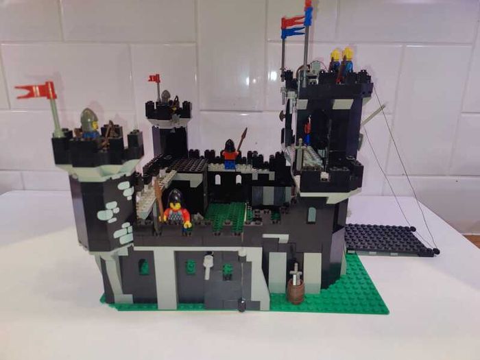 Lego - Black Monarchs Castle 6085